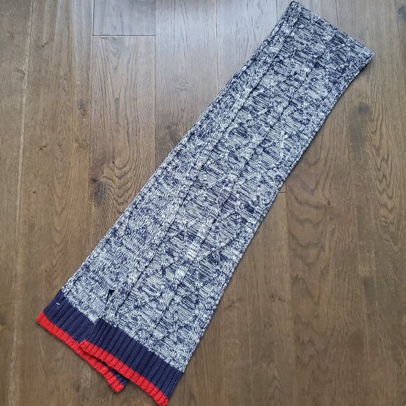 TOMMY HILFIGER Cable Knit Scarf Heathered Navy Blue & Red Trim Embroidered Logo - Picture 4 of 5